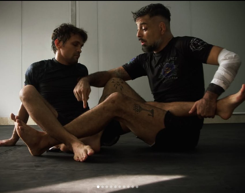 Pato teaching a seminar